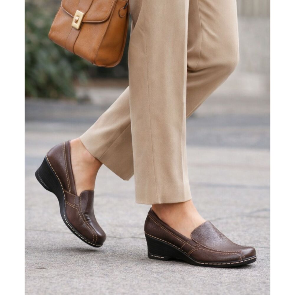 Clarks I Love Comfort Brown Leather Slip On Wedge Casual Shoes Sz 7M